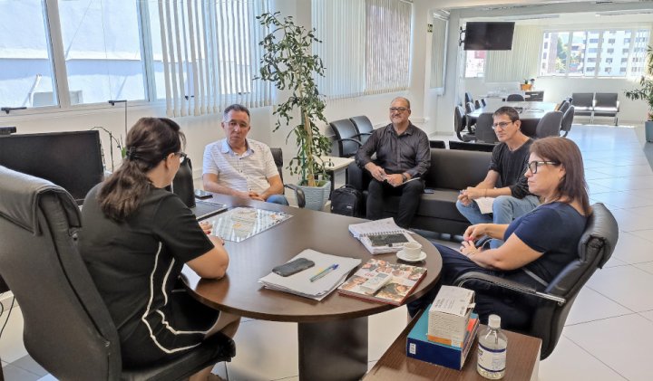 Reunião no Gabinete da Reitora