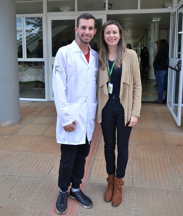 Felipe com a professora Joseana Severo