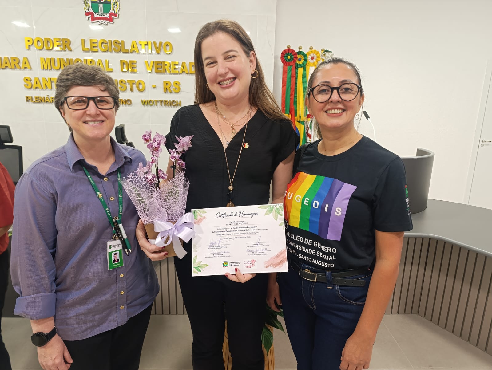 Professora Renira com a Diretora Márcia e a Diretora Janice